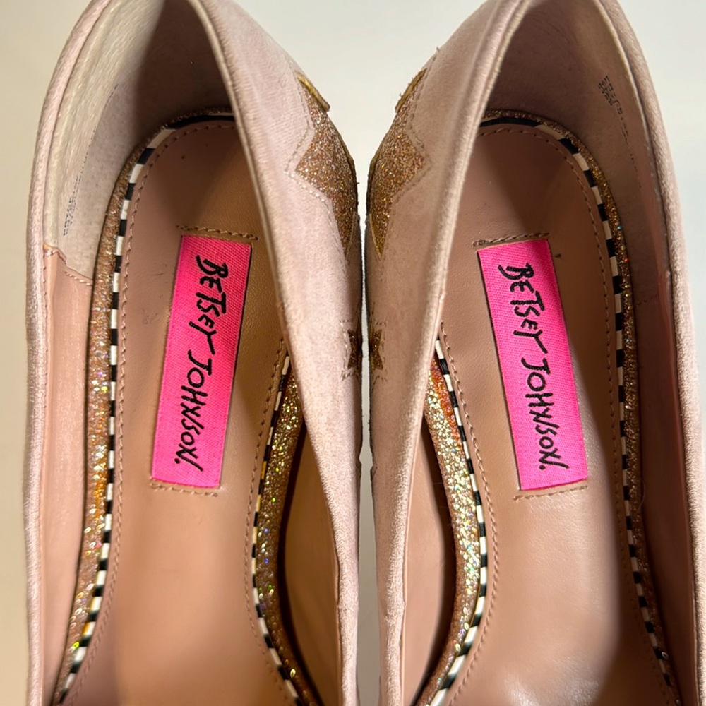Betsey Johnson Pink Star Heels - Picture 9 of 13